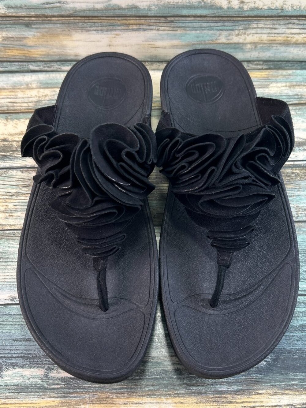 FITFLOP Frou Wedge Heel Casual Thong Sandals Size 9M Black Suede Flower Rosette